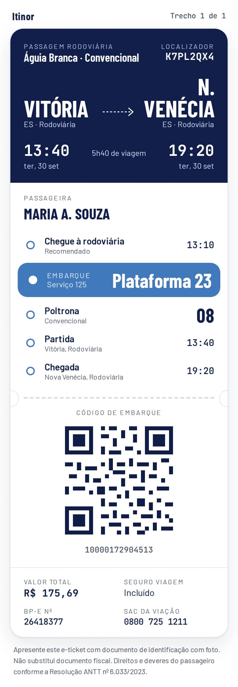 Cartão de embarque para o celular da viagem de Vitória a Nova Venécia, com plataforma, poltrona, horário recomendado para chegar à rodoviária e QR code de embarque. Dados do passageiro fictícios.